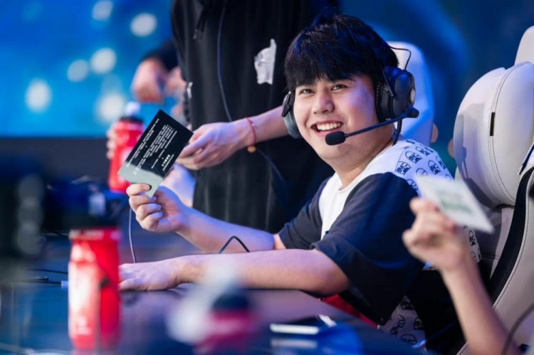 箭和开拓者 箭和开拓者