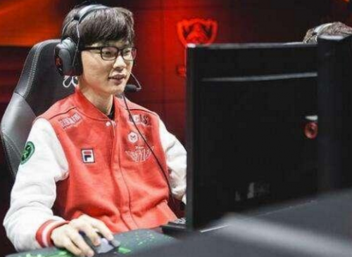 加入足球队 加入足球队