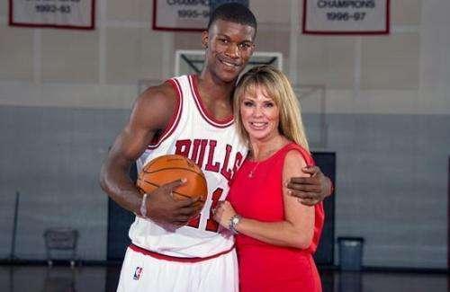 欧联杯中相 欧联杯中相